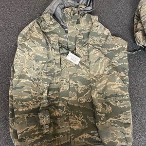 Gortex camo zip up parka